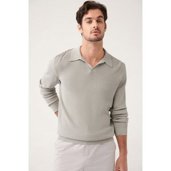 Avva Men's Gray Buttonless Polo Neck Textured Rayon Regular Fit Knitwear