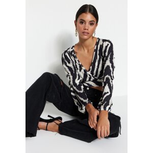Trendyol Black Animal Pattern Fitted/Sleeved Double Breasted Neck Crop Stretch Knitted Blouse