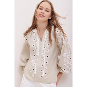 Trend Alaçatı Stili Women's Beige Tassel Detail Embroidered Cotton Blouse