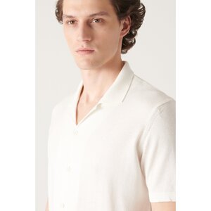 Avva Men's White Cuban Collar Buttoned Regular Fit Knitwear T-shirt
