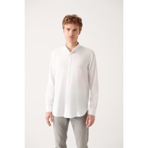 Avva Men's White Easy-Iron Button Collar Textured Cotton Standard Fit Regular Cut Shirt