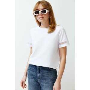 Trendyol White Accessory Detail Basic/Regular Fit Knitted T-Shirt