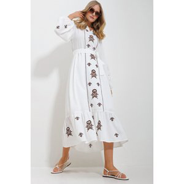 Trend Alaçatı Stili Women's White Slit Neck Belted Embroidered Inner Lined Maxi Length Dress