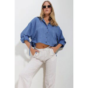 Trend Alaçatı Stili Women's Blue Side Gathered Melange Linen Crop Shirt