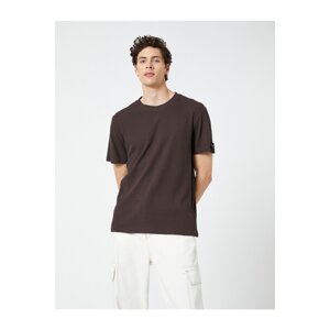 Koton Basic Textured T-Shirt. Crew Neck Short Sleeves.