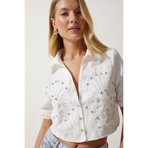 Happiness İstanbul Women's White Stone Embroidered Scalloped Linen Crop Shirt