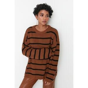 Trendyol Camel Wide Fit pruhovaný pletený sveter