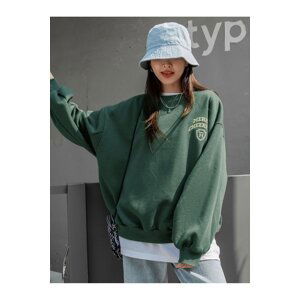 Know Women's Green Merry Cheerful Printed Oversized Crew Neck Sweatshirt.