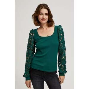 Blouse with lace sleeves