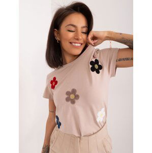 Beige T-shirt with BASIC FEEL GOOD application