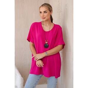 Oversized blouse with fuchsia-colored pendant