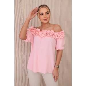 Spanish blouse with a small ruffle of powder pink
