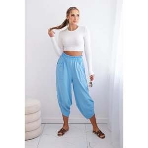 Wide-leg trousers with blue pockets