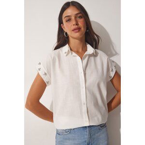 Happiness İstanbul Women's White Crystal Stone Detailed Linen Shirt