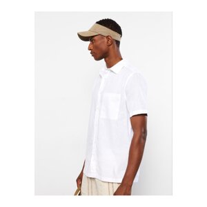 LC Waikiki Men's Regular Fit Short Sleeve Poplin Shirt.