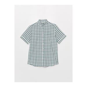 LC Waikiki Men's Regular Fit Short Sleeve Plaid Shirt.