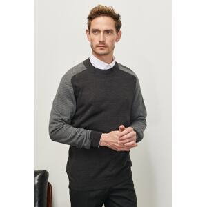 ALTINYILDIZ CLASSICS Men's Anthracite Standard Fit Normal Cut Half Turtleneck Jacquard Knitwear Sweater.