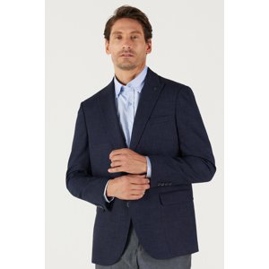 ALTINYILDIZ CLASSICS Men's Navy Blue Comfort Fit Dovetail Collar Dovetail Jacket with a relaxed fit.