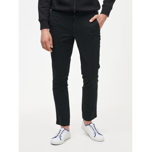 Čierne pánske nohavice GAP Slim Fit