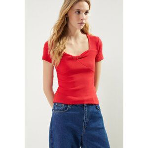 Trendyol Red Fitted Heart Collar Ribbed Stretch Knitted Blouse