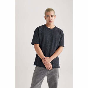 DEFACTO Comfort Fit Crew Neck T-Shirt