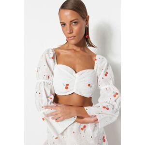 Trendyol White Fruit Patterned Crop Woven Embroidery Blouse