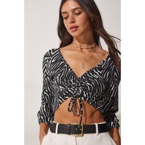 Happiness İstanbul Women's Black and White Patterned Gathered Crop Blouse