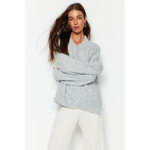 Trendyol Grey Wide Fit sveter s mäkkou textúrou Pletené odevy