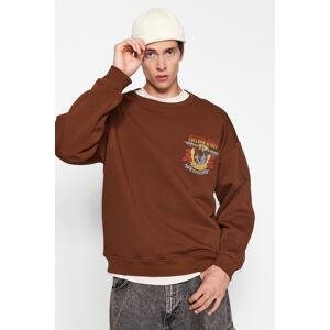 Trendyol Dark Brown Men's Oversize/Wide-cut Rock Theme Printed Fleece Sweatshirt.