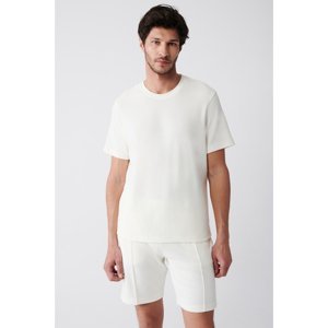Avva White Unisex Crew Neck Cotton Standard Fit Regular Cut tričko s uterákom pravidelného strihu