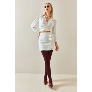 XHAN White Rose Detailed & Slit Mini Skirt