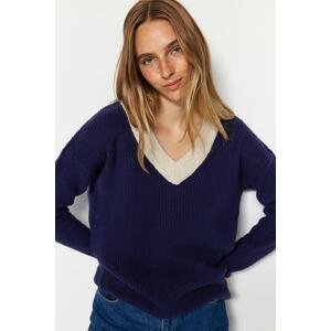 Trendyol Navy Blue mäkký textúrovaný pletený sveter