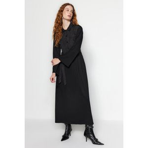 Trendyol Black Belted Satin detailné bavlnené pletené šaty s vreckom