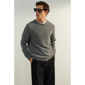 Trendyol Dark Gray Men's Regular Fit Crew Neck Woolen Limited Edition Basic Knitwear Sweater