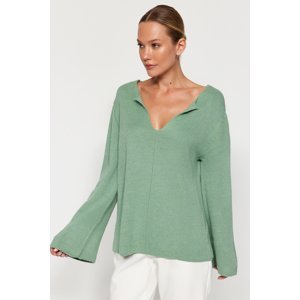 Trendyol Mint udržateľnejší pletený sveter s výstrihom do V