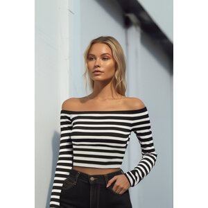 Trendyol Black Striped Carmen Collar Fitted Stretchy Knitted Blouse