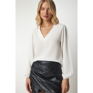 Happiness İstanbul Women's White V-Neck Crepe Blouse