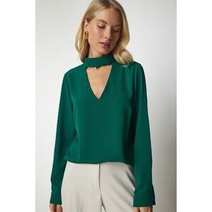 Happiness İstanbul Women's Emerald Green Window Detailed Decollete Crepe Blouse