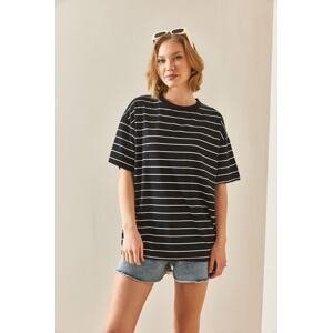 XHAN Black Striped Basic Oversize T-shirt
