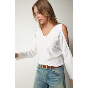 Happiness İstanbul Women's White Off-the-Shoulder, Decollete Flowy Curtain Wrap Blouse