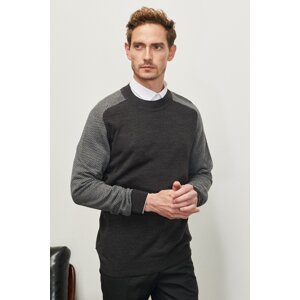 ALTINYILDIZ CLASSICS Men's Anthracite Standard Fit Normal Cut Half Turtleneck Jacquard Knitwear Sweater.