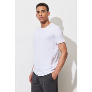 AC&Co / Altınyıldız Classics Men's White Slim Fit Slim Fit Modal Crew Neck Soft Key Flexible Basic T-Shirt