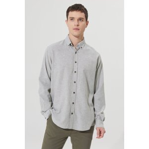 ALTINYILDIZ CLASSICS Men's Khaki Comfort Fit Comfy Cut Buttoned Collar Linen Shirt.