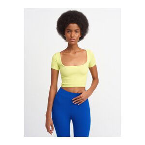 Dilvin 3666 "U" Neck Short Sleeve Crop Top-lime