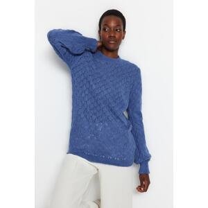 Trendyol Blue mäkký textúrovaný prelamovaný/perforovaný pletený sveter