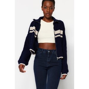 Trendyol Navy Blue Crop Color Block stojan Vysoký golier Pletené odevy Sveter