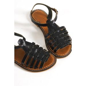 Capone Outfitters Capone Women's Round Toe Gladiator Strap Leather Sandals