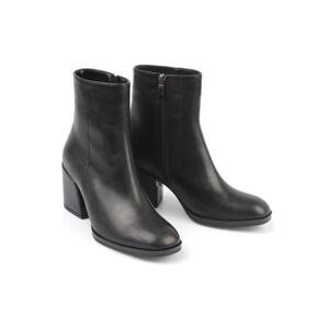Capone Outfitters Round Toe Side Zipper Women's Boots