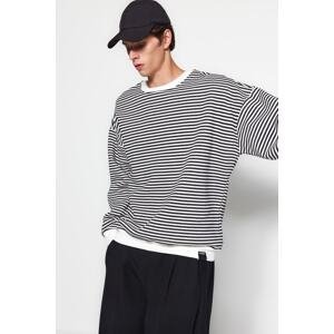 Trendyol Men's Black Oversize Striped Sweatshirt with a Soft Pile Inside Cotton.
