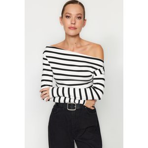 Trendyol Black And White Striped Premium Soft Fabric Fitted Boat Neck Flexible Knitted Blouse